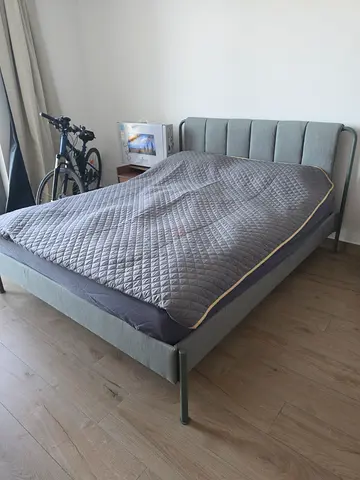 Bed with Mattress