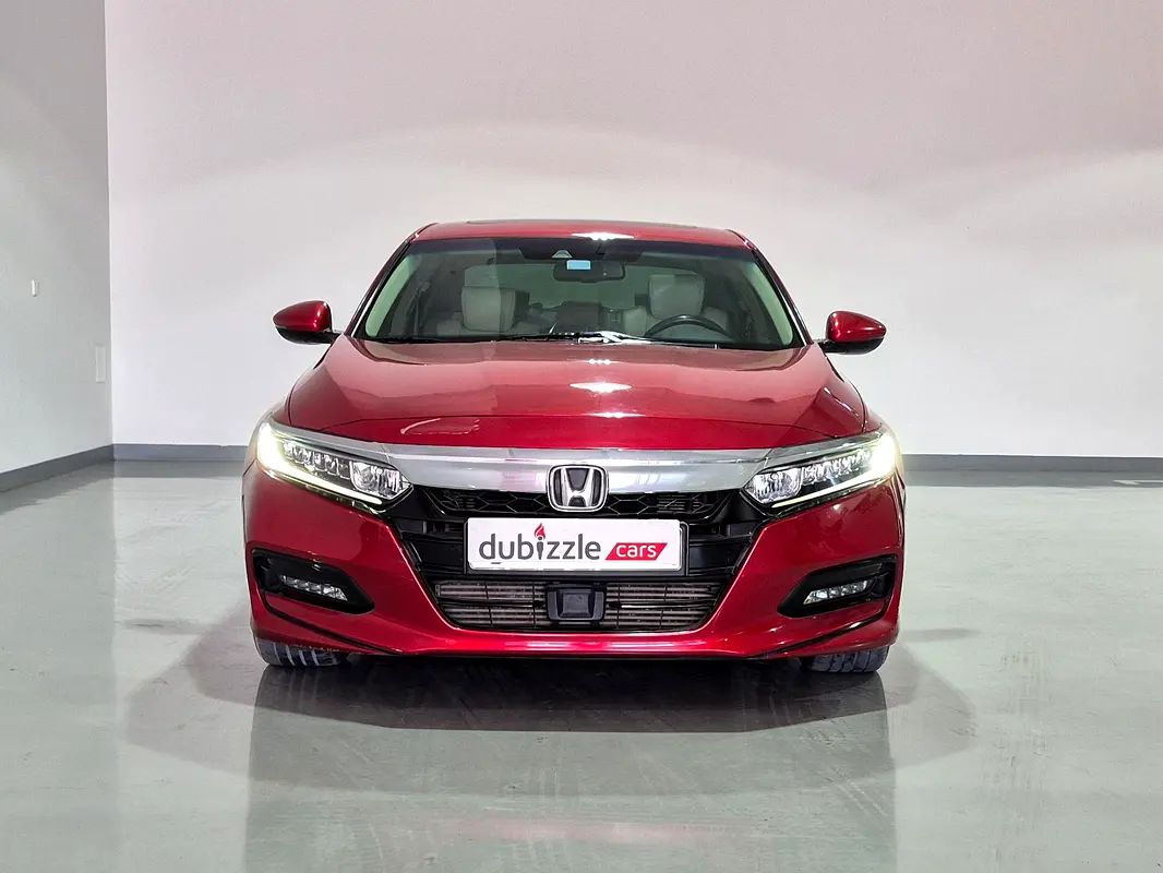 Honda Accord 2018 — photo 1 of 14