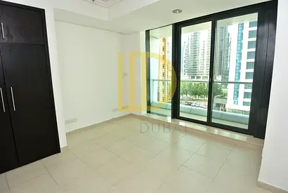 Studio with Balcony Close to Metro Station Ready