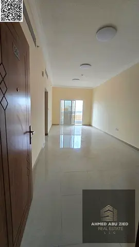 شقة بغرفة نوم واحدة للإيجار في منطقة الجرف 3، مع حمامين وشرفة.