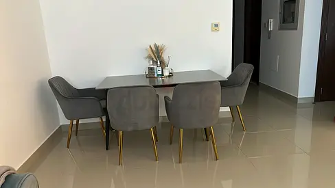 Dining table and chairs set