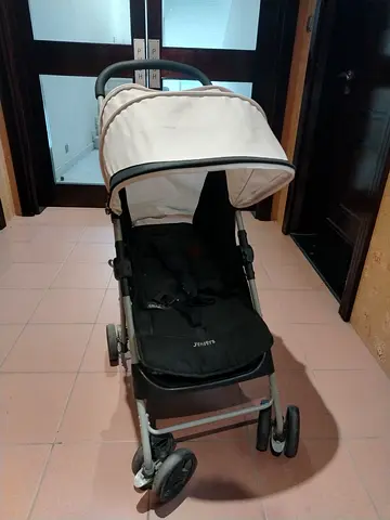 Lightweight single baby stroller in good used condition