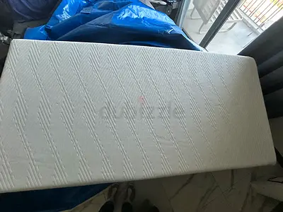 20CM Gel Memory Foam Breathable and Pressure Relief Single Mattress 90×190×20 CM