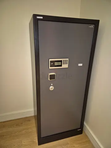 Large Floor Safe with Electronic Lock and Key Override