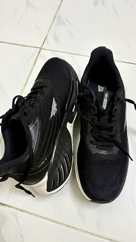 RedTape Men’s Black Sports Shoes - Size 8 - Brand New