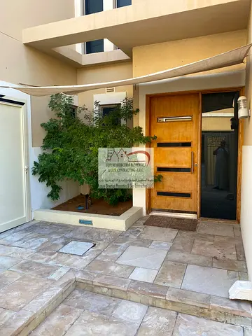 Corner Unit | Super Spacious 3BD Villa+Maid | Hot Deal