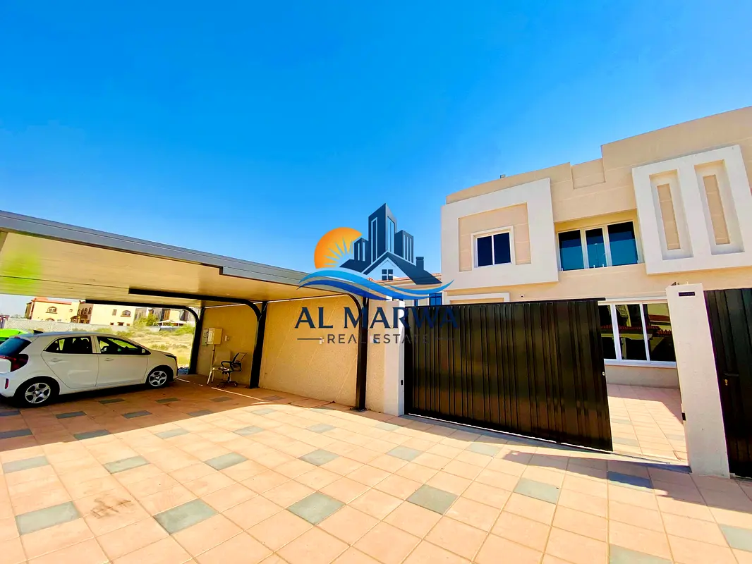 Lavish brand new luxury home prime location