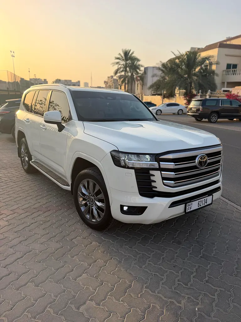 Toyota Land Cruiser 2026 — photo 1 of 6
