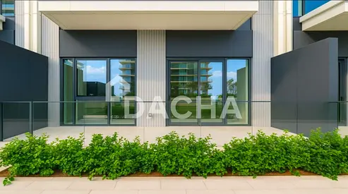 Vacant | Large Terrace | Low Floor