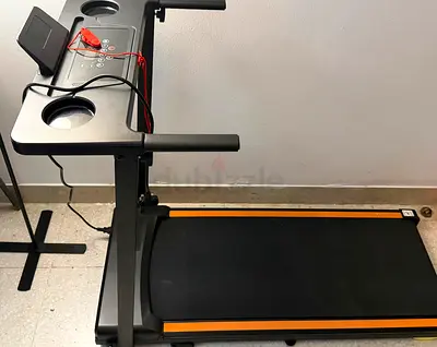 3.0HP Folding Treadmill with Incline | 300LBS Capacity | Like New
