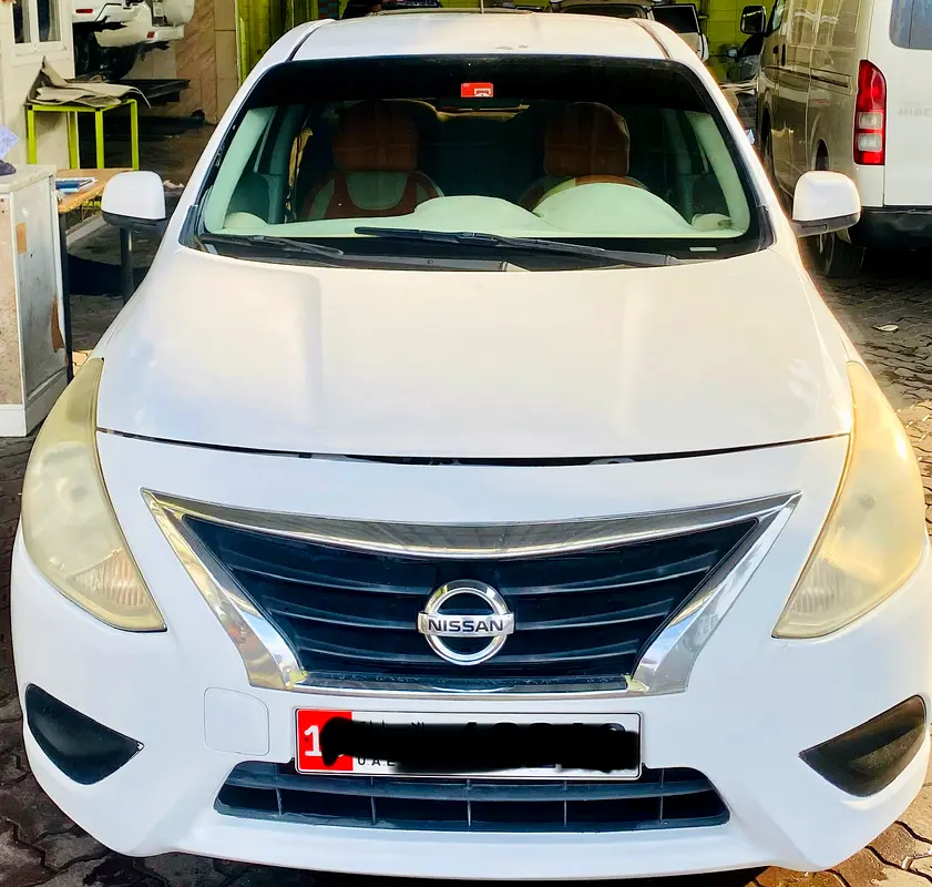 Nissan Sunny 2016 — photo 1 of 8