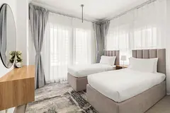 Standard Room in Modern Apartment | For Ladies | Near DMCC Metro and Marina Mall