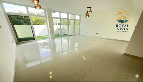 FULLY EXTENDED | 100K ONE CHEQUE | MIDDLE UNIT | READY TO MOVE