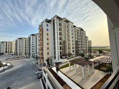 Fully Furnished 1BR | Community View | Avialbale