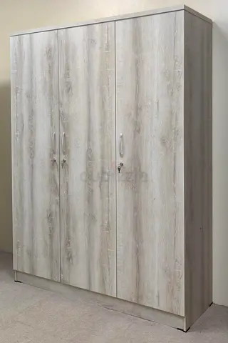 Cabinet 3door brand new