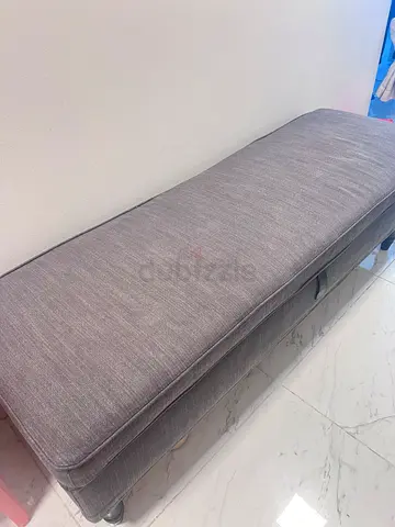Grey fabric 3-seater bench (good condition) with storage