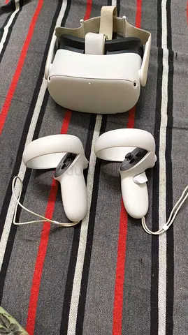 128gb Meta quest 2 with controllers under excellent condition