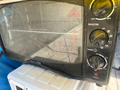 Used countertop electric oven / toaster oven - working condition