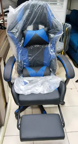 Gaming/Ergonomic Office Chair with Footrest — Blue  Black