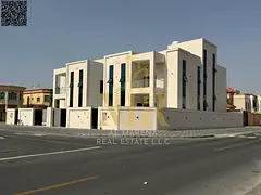 Villa directly from the owner, personal finishing, on a main street, close to all services, freehold