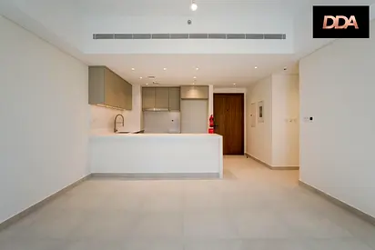 COZY 2BR | CORNER UNIT | PRIME LOCATION | NEGOTIABLE