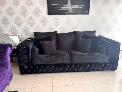 Black Tufted 3-Seater Sofa with Cushions