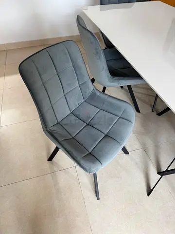 Dining Room Chairs Like Brand New