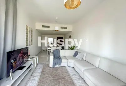 Furnished | Vacant | Mid Floor