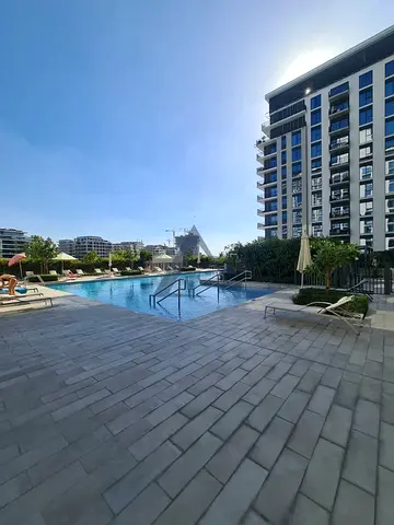 Bright Unit | Prime Location | Ready to Move