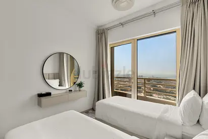 1 Bedspace available in Standard Room | For men | Near DMCC Metro and Marina Mall