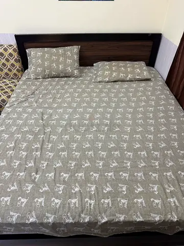 Queen Size Bed for Sale - 180x200 cms - Mattress included ✅