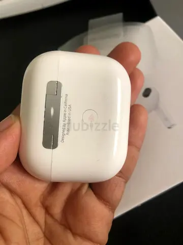 Apple AirPods Pro (1st gen) wireless charging case - brand new only opened once