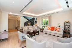 Upgraded 3 BR | 5 Baths | Corner Villa