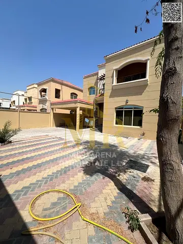 فيلا فاخرة للبيع في المويهات 1 | مساحة 5000 قدم | 5 غرف نوم ماستر | مجلس وصالة واسعة | تصميم عصري | شامل الكهرباء والمياه والمكيفات | بسعر 2.250 مليون