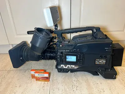 Sony DSR-450WSP TV camera working