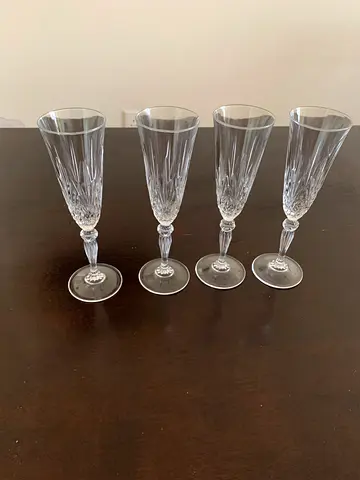 Champagne/ Goblet Glasses - Set of 4.