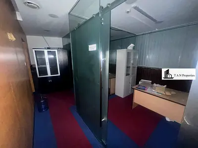 Independent office ||Front of metro