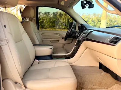 2013 Cadillac ESCALADE — миниатюра 11