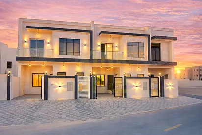 Cheapest 5-bedroom townhouse in Ajman, all-inclusive price, negotiable. Prime location.