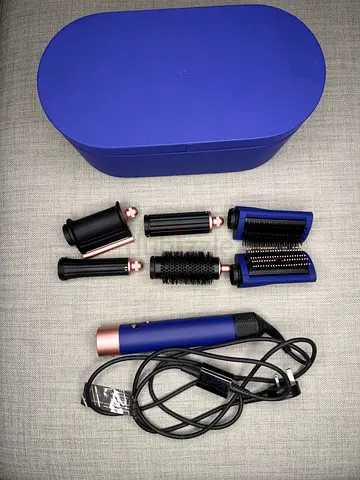 Dyson Airwrap™ multi-styler Complete in Vinca blue and Rosé