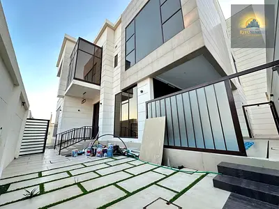Luxury Villa Bright Seven Bedrooms Hall, TV Lounge, Dining Space, Nice Bright Two Kitchen's, Privat