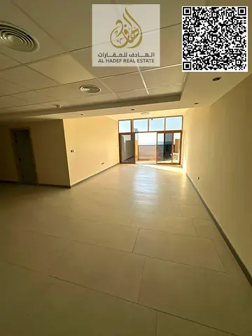شقق 3 غرف وصالة بمواصفات فاخرة: • جميع الغرف ماستر • متاح غرفة خادمة • شقق ببلكونتين أو 4 بلكونات • إطلالات رائعة على البحر