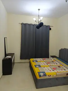 Master Bedroom available near Metro only for family or girls