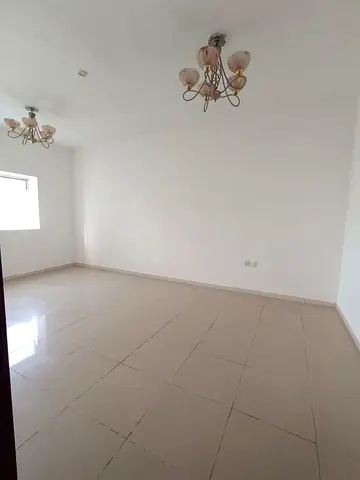 شقة غرفة وصالة للإيجار في التعاون الشارقة غرفة نوم وصالة وحمام ومطبخ تكييف مركزي باركنج موقع مميز قريب الخدمات وسهل الخروج الإيجار 38000 سنوي4دفعات