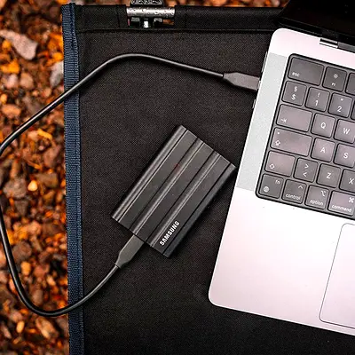 T7 Shield Samsung Portable External SSD with USB-C (Used) 4tb