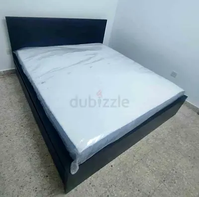 IKEA malam king‑size bed (180 × 200 cm) with 2 storage drawers and an IKEA mattress ✨