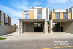 Park &amp; Pool Facing | Single Row | Vacant