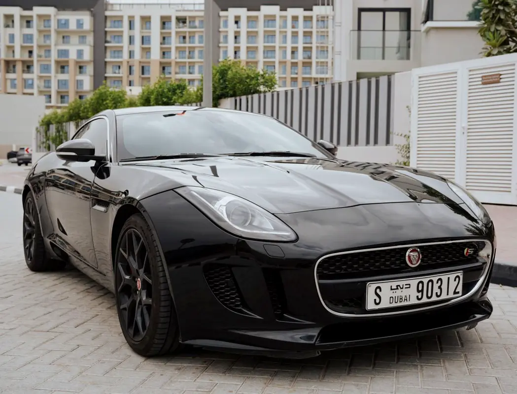 Jaguar F-Type 2016 — photo 1 of 9
