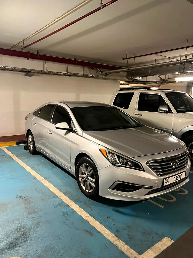 Hyundai Sonata 2017 — photo 1 of 4