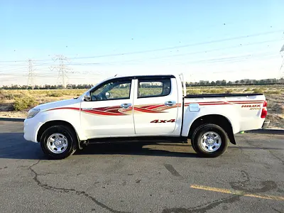 صورة 8 لـ 2014 Toyota HILUX